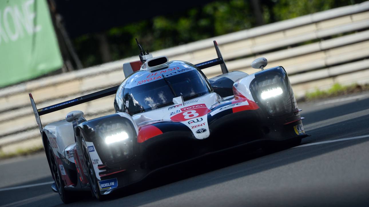 Beim Abschied: Alonso vor WEC-Titel