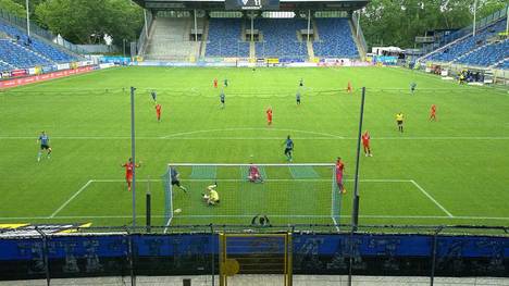 Gegen Viktoria Köln konnte Waldhof Mannheim einen Rückstand aufholen. Das Siegtor fiel kurios.