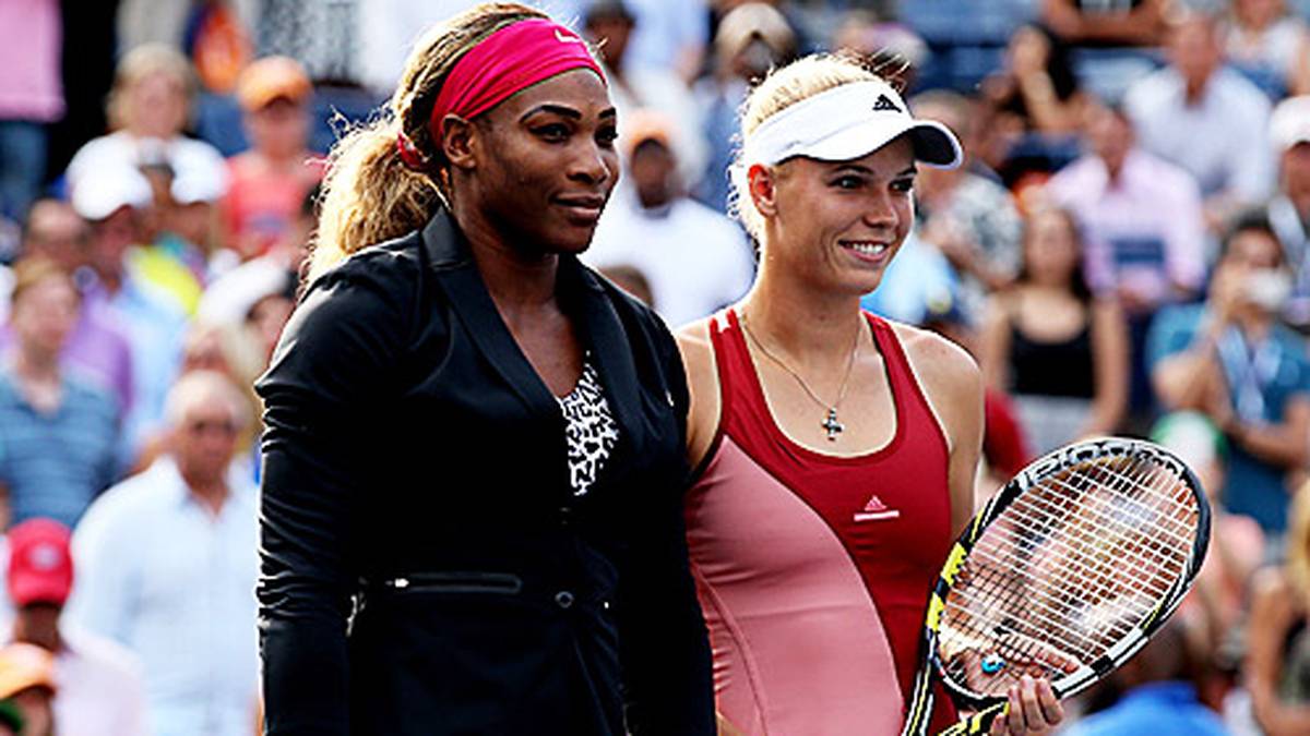 Die Protagonistinnen machen vor dem Spiel noch ein schnelles Erinnerungsfoto