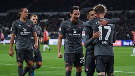 Der 1. FC Nürnberg feiert einen deutlichen Sieg bei Hannover 96