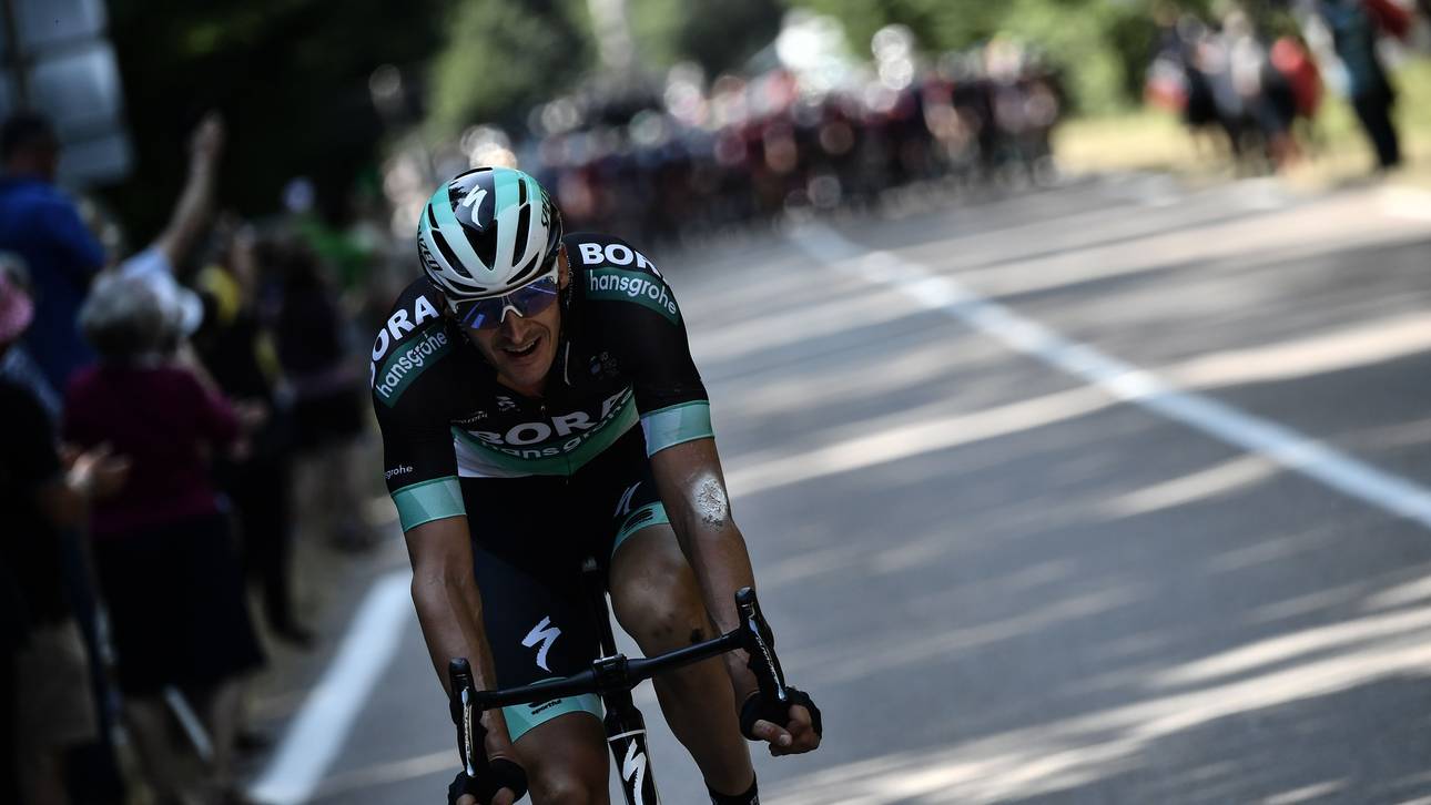 Sagan-Helfer mit zynischem Applaus