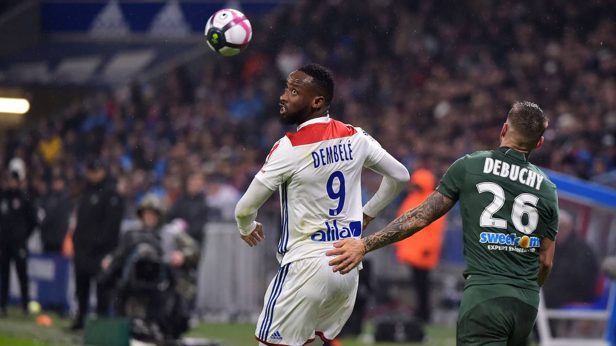 MOUSSA DEMBELE (Olympique Lyon): 22 Millionen Euro legte Lyon im Sommer für den Stürmer von Celtic Glasgow auf den Tisch. 12 Scorerpunkte in 24 Pflichtspielen sind eine gute Bilanz für sein erstes Halbjahr in einer europäischen Topliga
