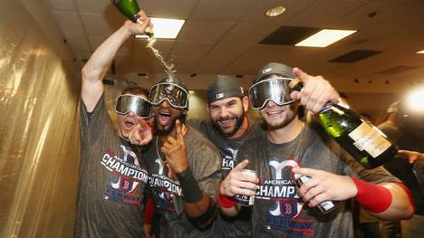 Die Boston Red Sox feiern den Einzug ins Finale