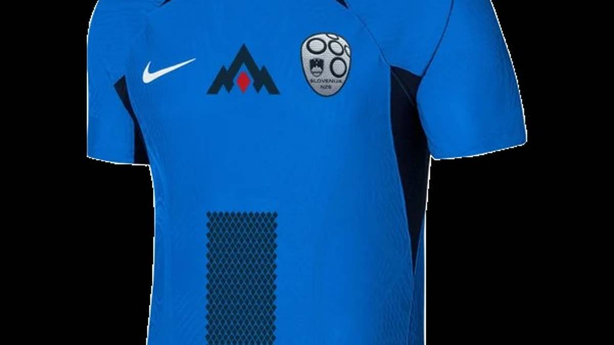 Slowenien (Gast) - Ausrüster: Nike - Die Auswärtstrikots besitzen fast das gleiche Design, sind jedoch in Blau gehalten. 