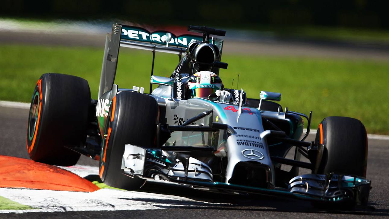 Hamilton siegt nach Rosberg-Aussetzer