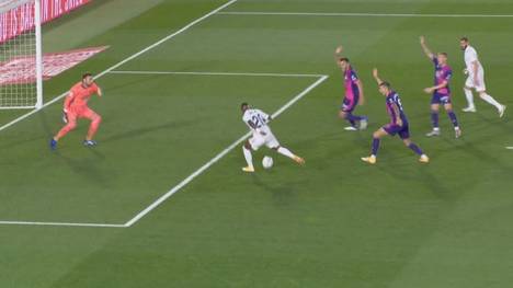 Real Madrid tut sich auch im dritten Liga-Spiel der Saison schwer, kann gegen Real Valladolid aber einen knappen Sieg einfahren.