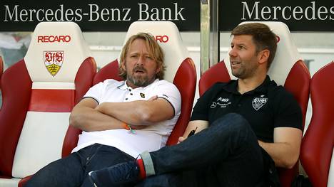 Sven Mislintat (l.) und Thomas Hitzlsperger suchen beim VfB Stuttgart einen Nachfolger für Tim Walter