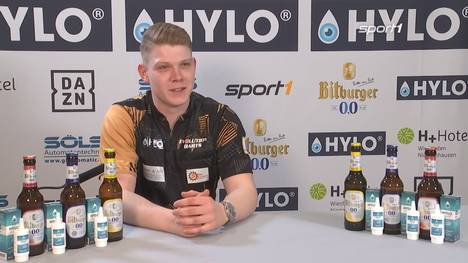 Nico Kurz steht in der HYLO PDC Europe Super League im Viertelfinale. Nach einem turbulenten Tag gibt der deutsche Einblick in seine Gefühlswelt.