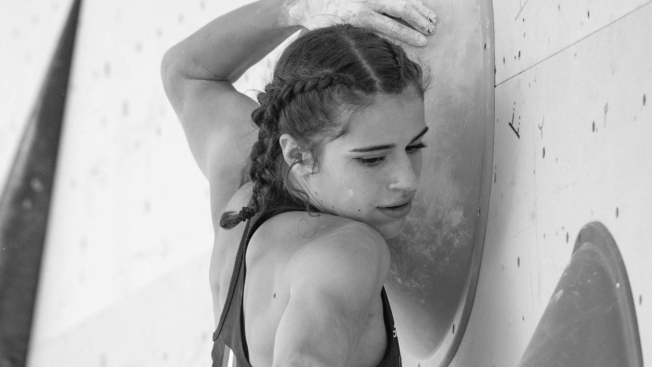 16-Jährige stürzt in den Tod