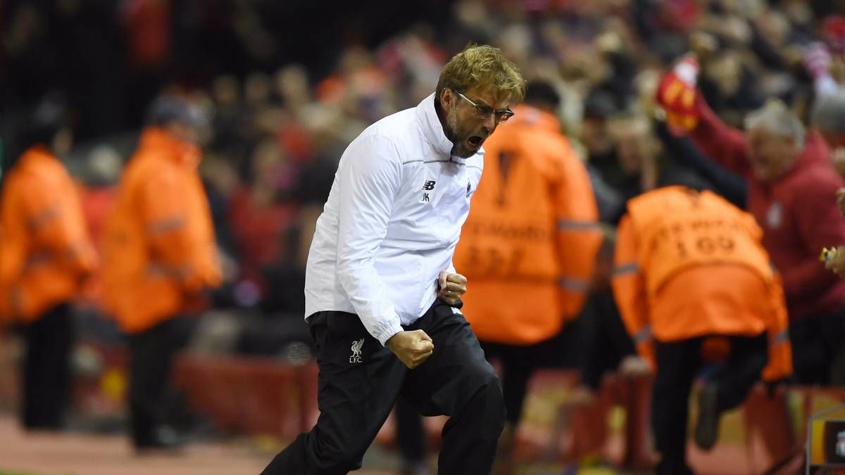 ... und Liverpool kommt spektakulär zurück. In der 78. Minute gleicht Mamadou Sakho zum 3:3 aus, in der Nachspielzeit erzielt Dejan Lovren das 4:3 und köpft seine Mannschaft damit ins Halbfinale. Nicht nur Klopp freut sich euphorisch, die ganze Anfield Road wird anschließend zum Tollhaus