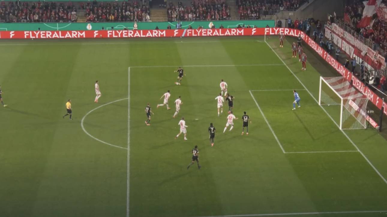 Luis Diaz stand beim Ausgleich im Abseits