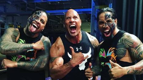 The Rock (M.) stand mit den Usos das erste Mal seit Monaten wieder im WWE-Ring