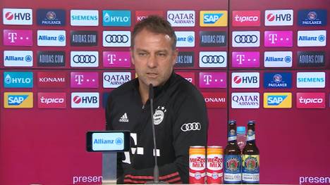 Auf der Pressekonferenz vor dem Spiel gegen Mainz verurteilt Hansi Flick die zuletzt vermehrt aufgetretenen Anfeindungen gegen Hasan Salihamidzic und hofft auf Einsicht 