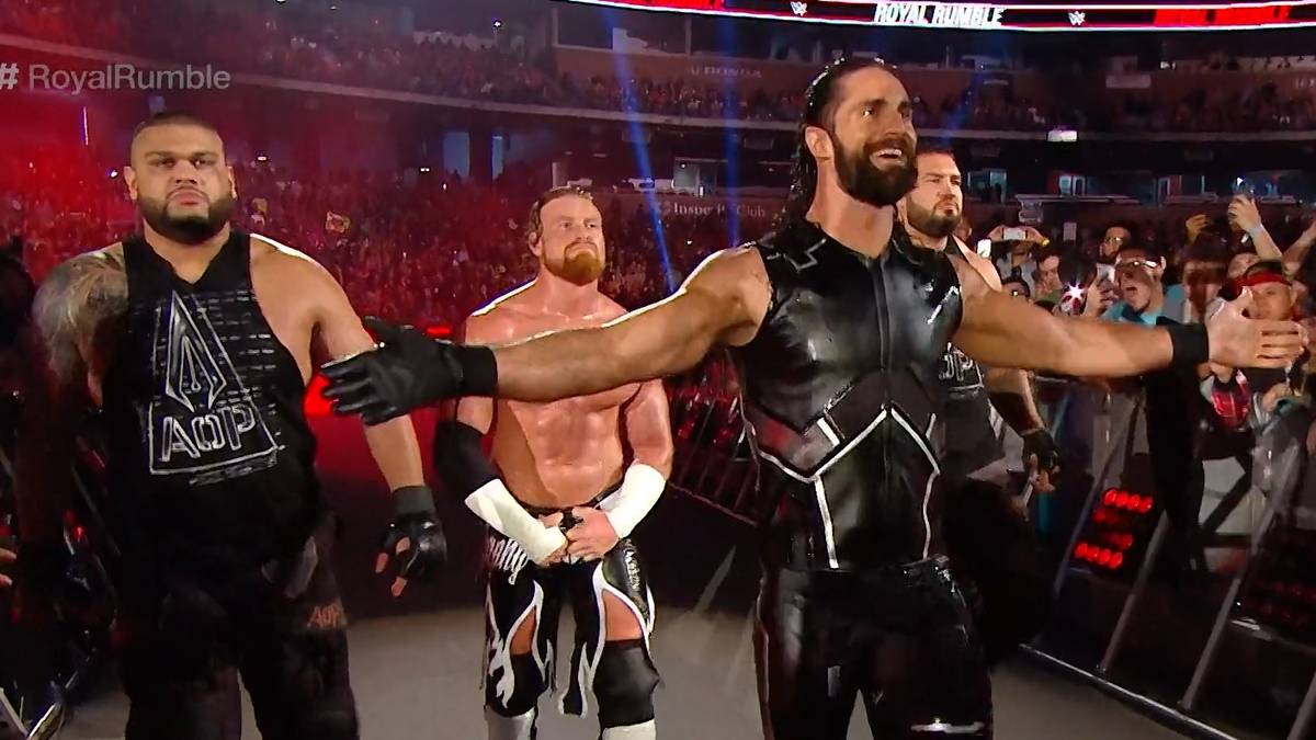 Es folgen sämtliche Topstars der Liga, zuletzt Seth Rollins, der von seinen Handlangern AOP und Buddy Murphy begleitet wird. Zuvor hatten unter anderem Roman Reigns, Kevin Owens und Randy Orton den Ring betreten