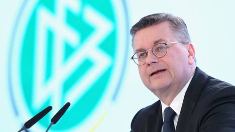 Vorwürfe gegen DFB-Präsident Reinhard Grindel: Keine außerordentliche DFB-Präsidiumssitzung, DFB-Präsident Reinhard Grindel steht in der Kritik