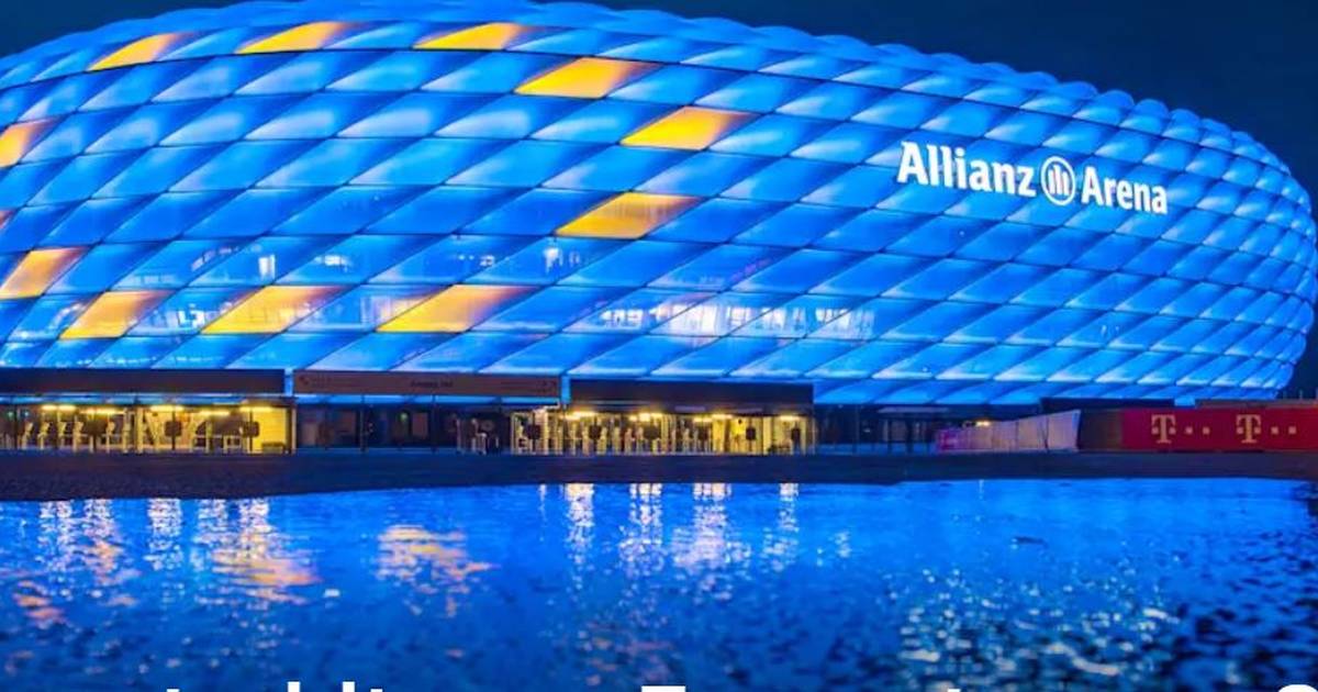 Fc Bayern Allianz Arena In Blau Und Gelb Am Europatag