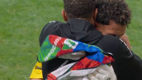Diese dicke Sensation hat bei der WM niemand kommen sehen. Kap Verde erkämpft sich gegen den amtierenden Europameister Spanien einen Punkt. Danach herrscht grenzenloser Jubel.