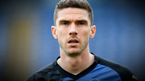 Robin Gosens ist seit seiner Kindheit bekennender Schalke-Fan – in einem Interview mit der DPA wurde der Atalanta-Profi nun gefragt, wie er auf ein Angebot von Borussia Dortmund reagieren würde.