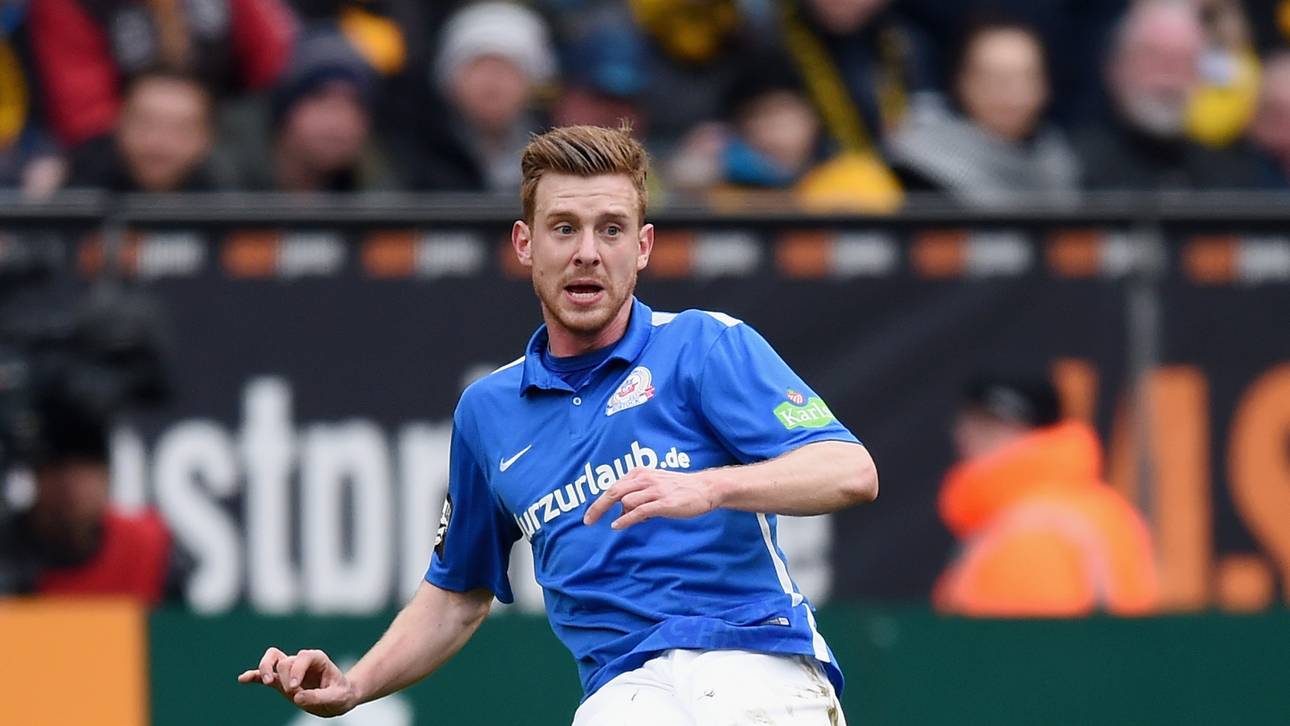 Rostock bindet Rechtsverteidiger