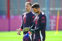 Manuel Neuer musste gestern das Training angeschlagen abbrechen. Weil Sven Ulreich aus persönlichen Gründen ausfällt, könnte nun die Chance von Daniel Peretz schlagen.