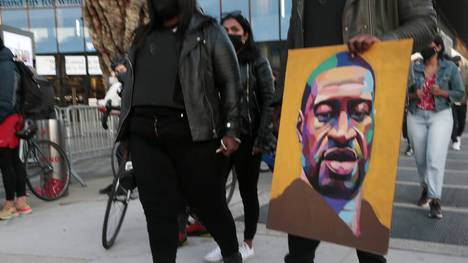 Der Schuldspruch im Fall des getöteten Afro-Amerikaners George Floy hat im US-Sport für Genugtuung und Erleichterung gesorgt. 