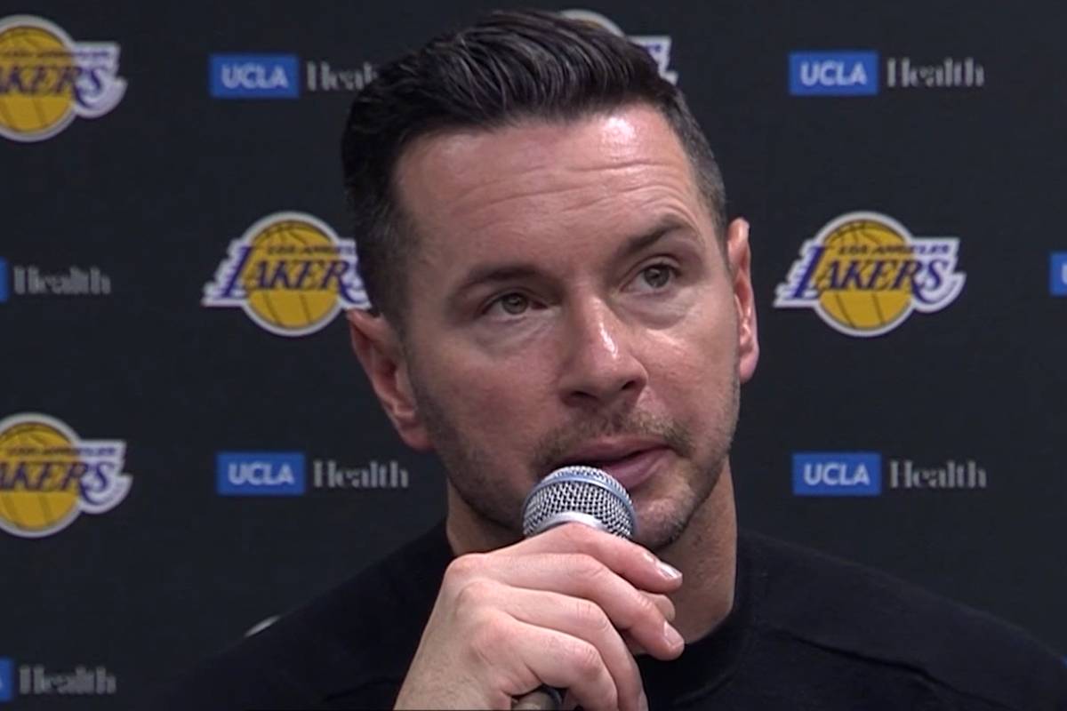 Lakers-Coach JJ Redick lobt LeBron James, dem kurz vor seinem 40. Geburtstag gegen die Atlanta Hawks ein beeindruckendes 39-Punkte-Triple-Double gelang.