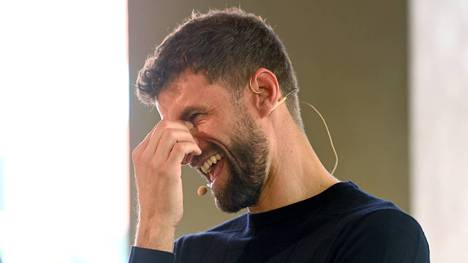 Thomas Müller als TV-Experte bei der WM 2026 - das sorgt auch bei Nils Petersen für Begeisterung. Auch über den neuen Job seines ehemaligen Trainers Christian Streich äußert sich der Ex-Stürmer.