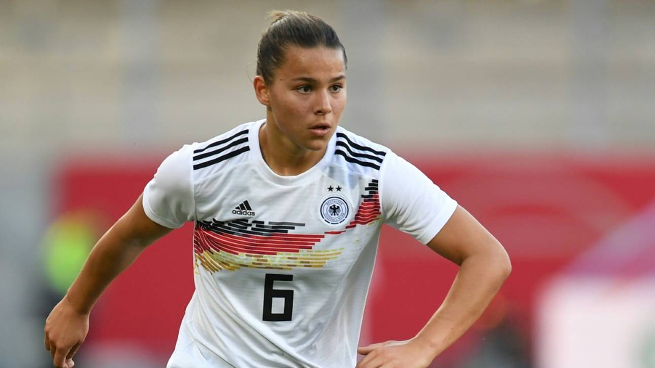 Nationalspielerin Oberdorf verlängert in Wolfsburg bis 2024