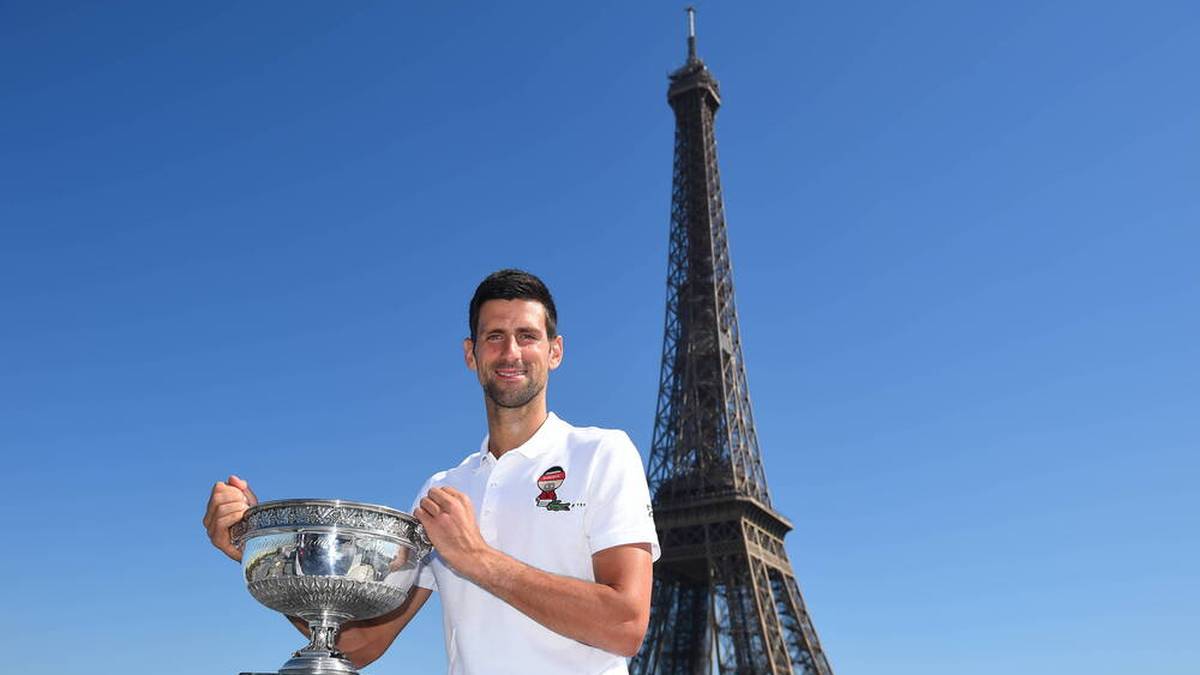 Novak Djokovic, Roland-Garros 2021, Simple Messieurs, Photocall TENNIS : Shooting des vainqueurs avec leur trophee - Roland Garros 2021 - Internationaux de France - Paris - 14 06 2021 PANORAMIC FFT PUBLICATIONxNOTxINxFRAxITAxBEL