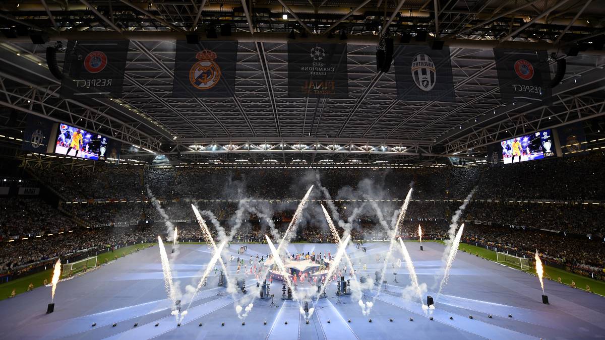 Erstmals wird das Champions-League-Finale unter geschlossenem Dach ausgetragen. Der Grund: Terrorangst! Die Sicherheitsverantwortlichen fürchteten einen Drohnenangriff