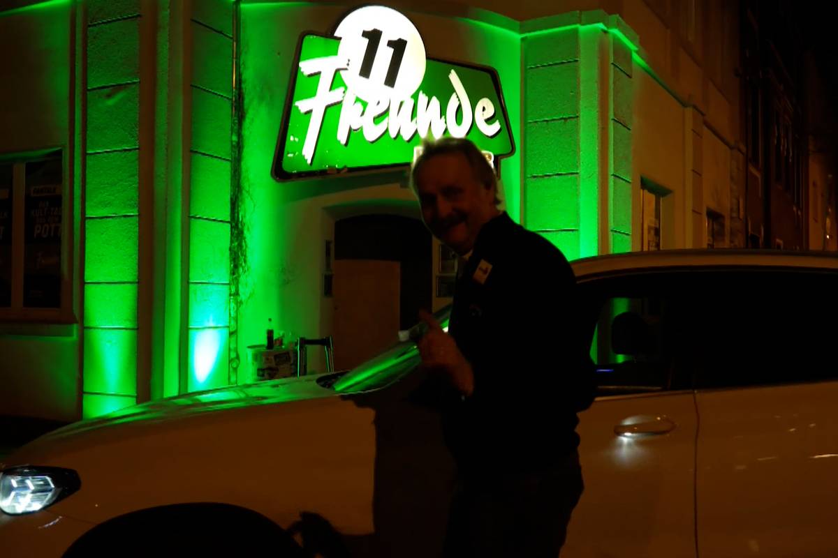 Neururer erweckt sein Social-Media-Meme zum Leben