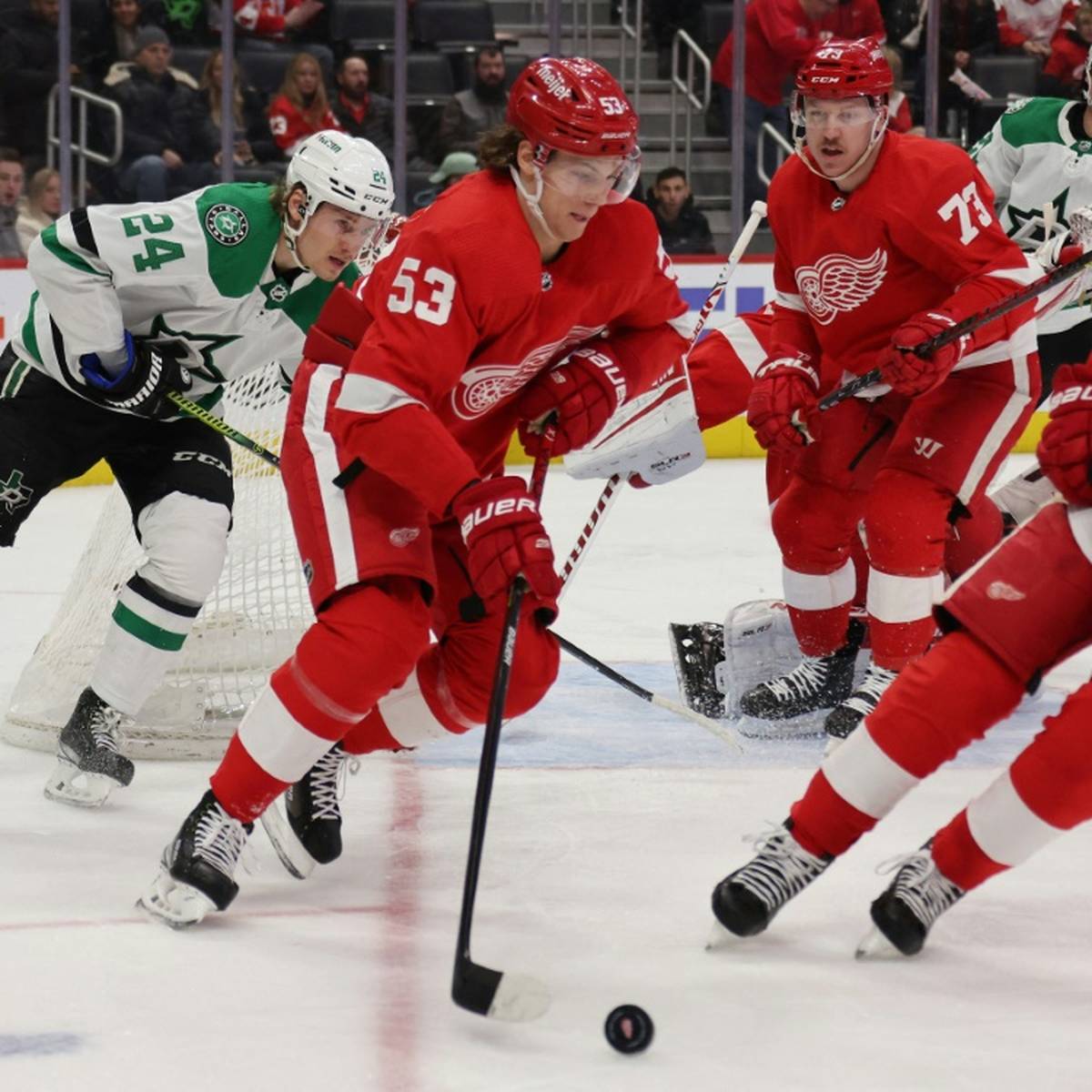 Die kurze Siegesserie der Detroit Red Wings um den deutschen Eishockey-Profi Moritz Seider ist in der nordamerikanischen Profiliga NHL gerissen.