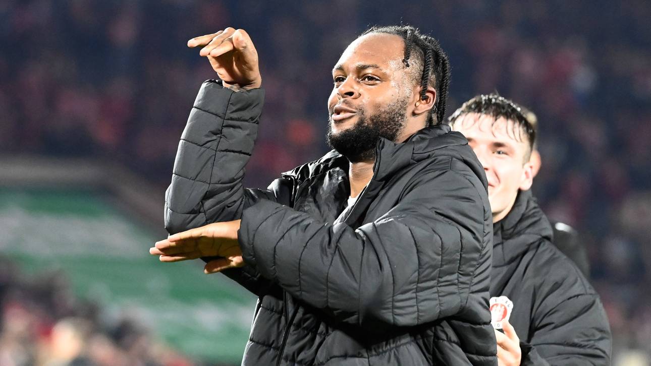 Ricky-Jade Jones jubelt: Die Kobra beißt zu