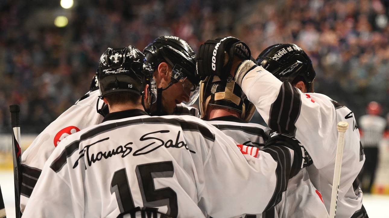 Nürnberg profitiert von Eisbären-Pleite