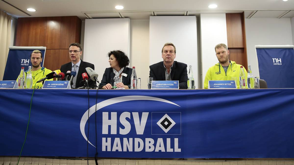 HANDBALL - HSV HAMBURG: Bei der Handball-Abteilung des HSV waren es keine sportlichen, sondern finanzielle Gründe, die zum Niedergang führten. Am 20. Januar 2016 entzog die Lizenzierungskommission der HBL dem Verein nachträglich die Lizenz für die Saison 2015/16