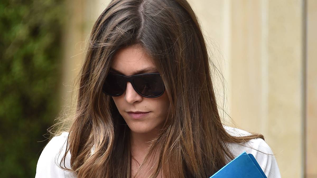 Pillet kam in der Manipulationsaffäre um ihren Lebensgefährten eine wichtige Rolle zu, sie nahm 2017 alle Vorwürfe auf ihre Kappe. "Ich habe ihm gesagt, ich geh' nur schnell Geld abheben", erklärte sie, nachdem ihr Mann wegen Beihilfe zum Wettbetrug wegen eines Wettscheins angeklagt wurde