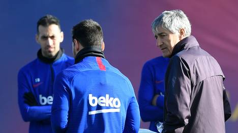 Ex-Barca-Coach Quique Setien hat sich über seine Zeit bei den Katalanen mit Lionel Messi gesprochen – und dabei nicht nur lobende Worte für den Argentinier gefunden.