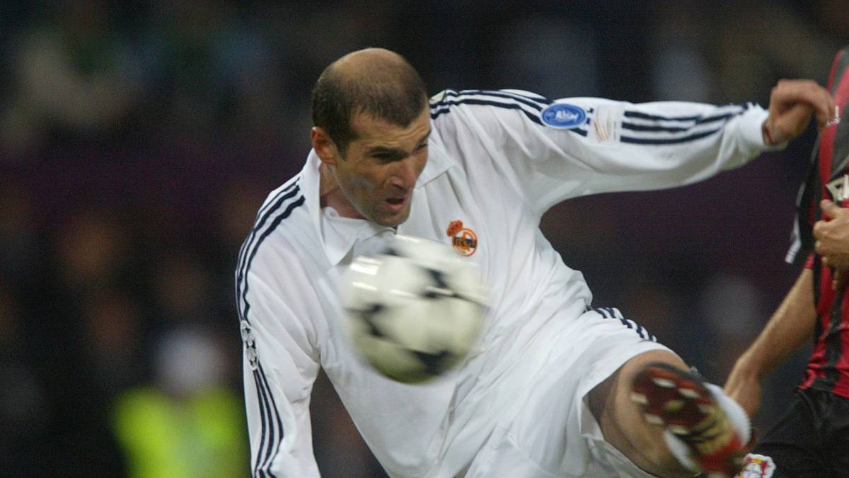 Mit diesem Schuss im CL-Finale 2002 gegen Leverkusen machte sich Zinedine Zidane bei Real unsterblich