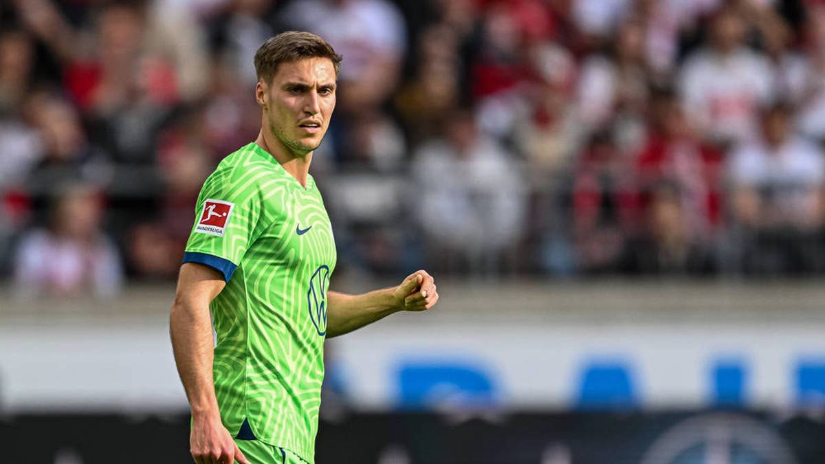 Kilian Fischer (Rechter Verteidiger, 13) ist 22 Jahre alt und spielt beim VfL Wolfsburg. Bis jetzt absolvierte er sechs U21-Länderspiele 