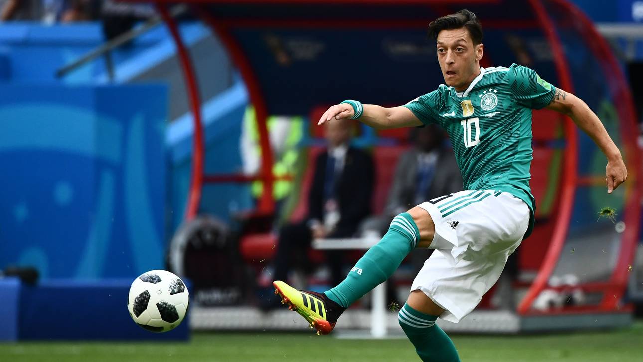 Özil bleibt Adidas-Botschafter