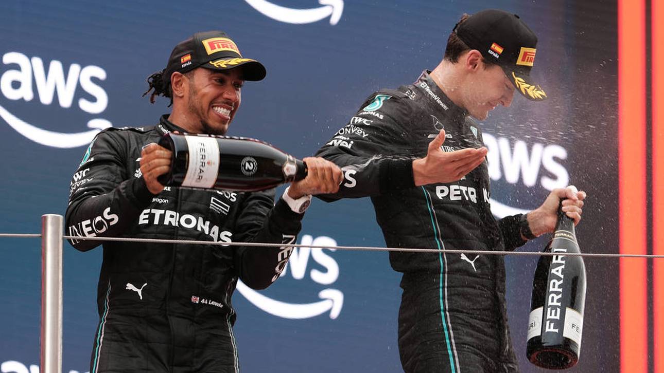 Lewis Hamilton und George Russell feiern ihre Podestplätze