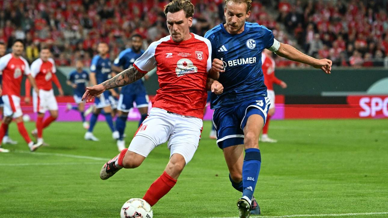 In der Verlängerung: Schalke müht sich gegen Halle weiter