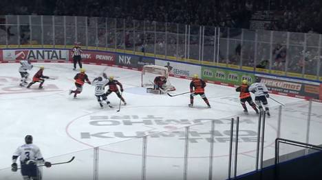 Die Highlights der Partie Löwen Frankfurt - Iserlohn Roosters aus der DEL im Video.