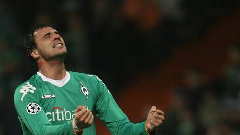 Werder Bremen's Portuguese striker Hugo Almeida reacts after a missed opportunity during the Werder Bremen (Germany) vs Lazio (Italy) group C Champions League football match in Bremen 24 October 2007. Bremen won 2 to 1. AFP PHOTO JOHN MACDOUGALL        (Photo credit should read JOHN MACDOUGALL/AFP via Getty Images)