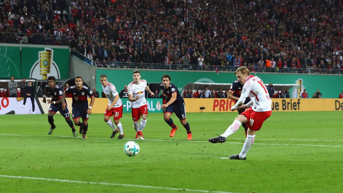 EMIL FORSBERG: Hätte einen Elfmeter bekommen müssen, doch Schiri Zwayer nahm seine Entscheidung zurück. Traf mit dem anschließenden Freistoß knapp über die Latte und später per Elfmeter zur Leipziger Führung. Sehr guter Auftritt vom Schweden. SPORT1-Note 1,5