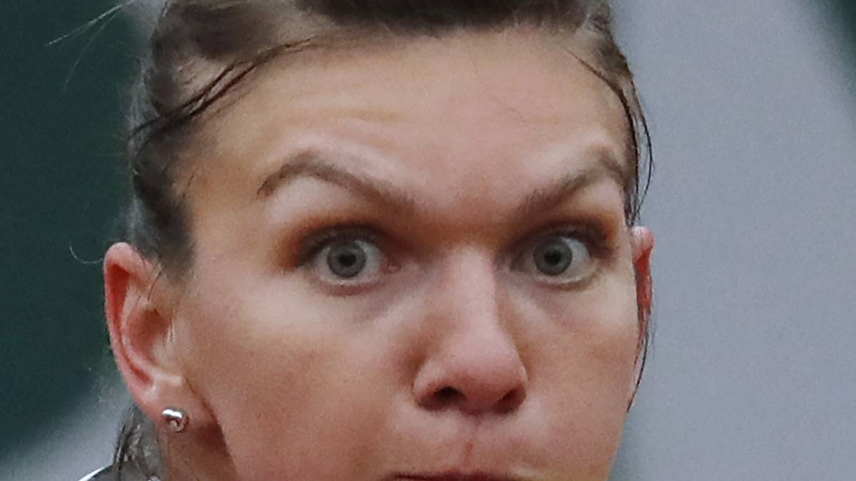 Den Ball genau im Blick hat Simona Halep, die gegen Samantha Stosur gefordert ist