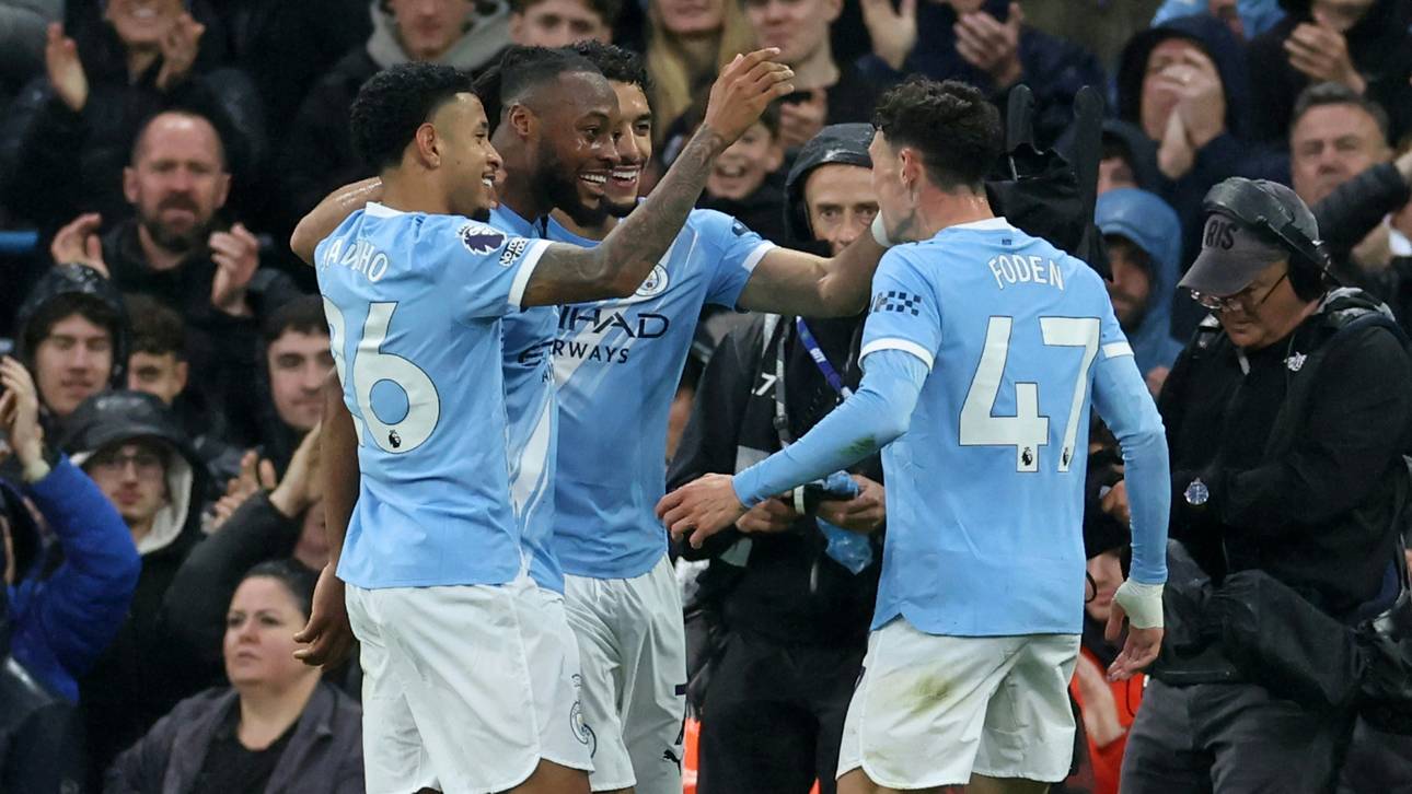 ManCity hält Titelkampf spannend
