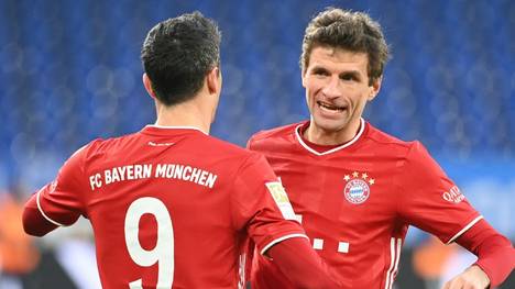 Müller (r) steht gegen den BVB in der Startelf