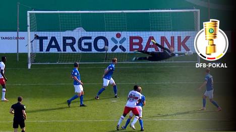 Der VfB Stuttgart hat bei Hansa Rostock die Nerven bewahrt und die zweite Runde erreicht. Der Bundesliga-Aufsteiger setzte sich im ausverkauften und stimmungsvollen Ostseestadion dank des Treffers von Silas Wamangituka durch.