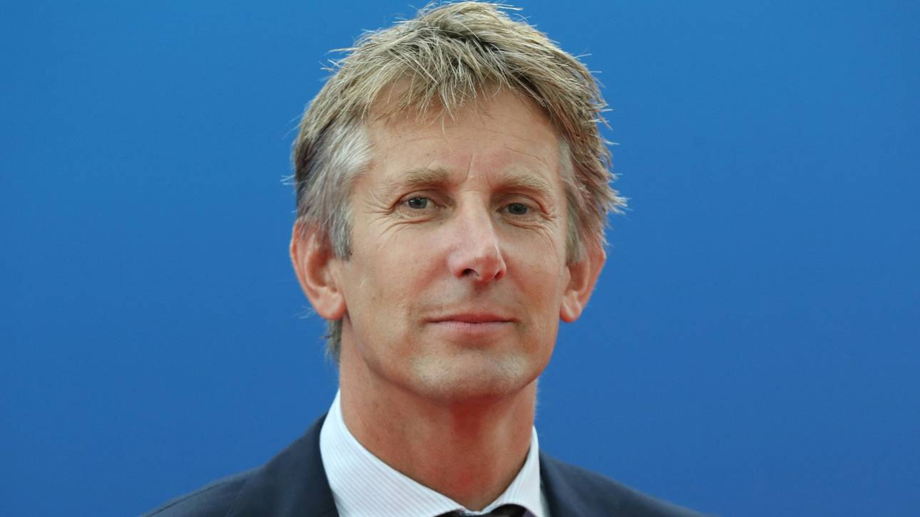 Van der Sar nach Hirnblutung in „stabilem Zustand“